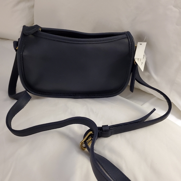 Coach Handbags - Vintage Coach Wendie Zip